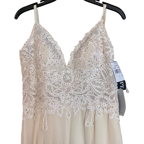 Xscape Cream embellished Gowns long cream dress - Picture 2 of 7